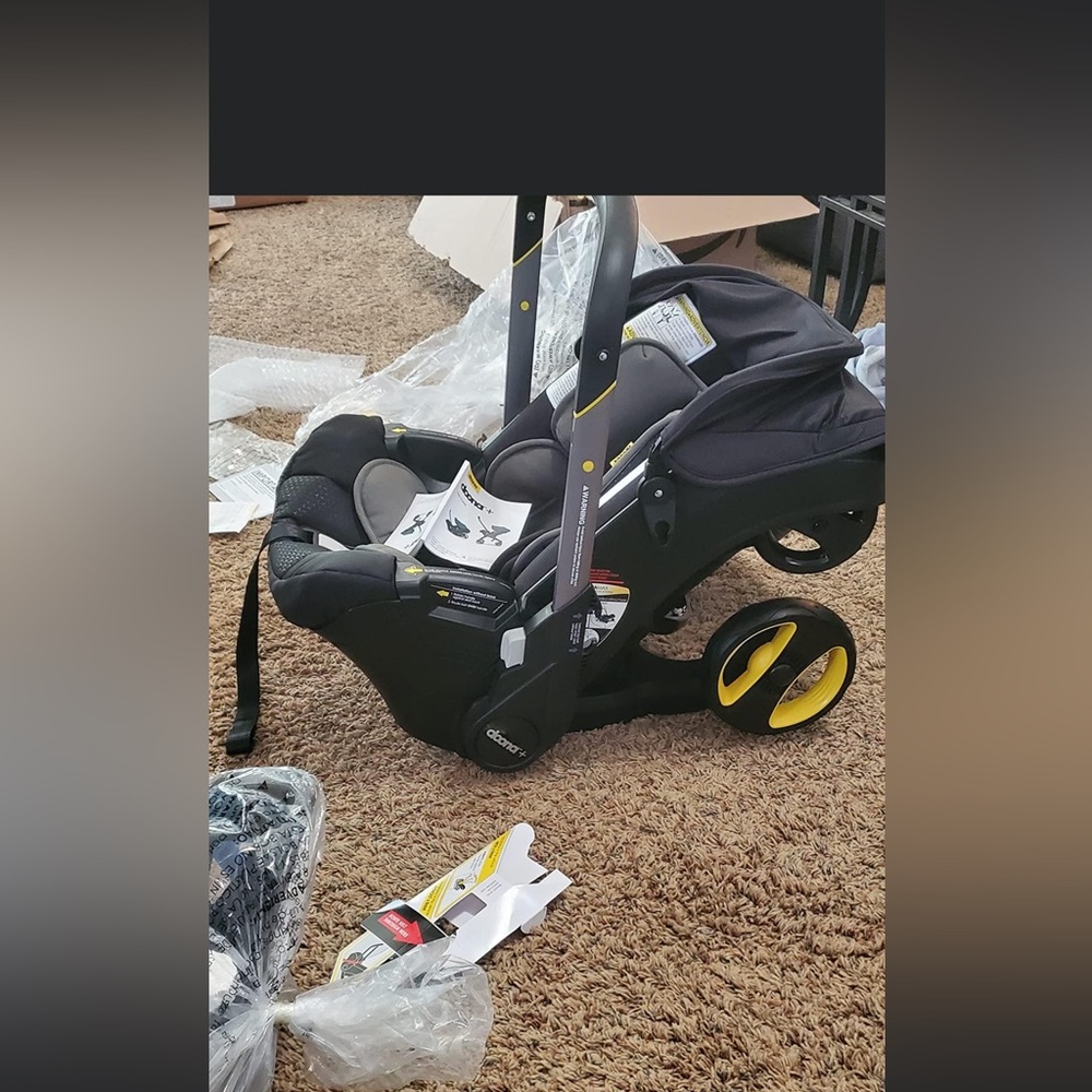 Gently used Doona stroller. NO LATCH BASE